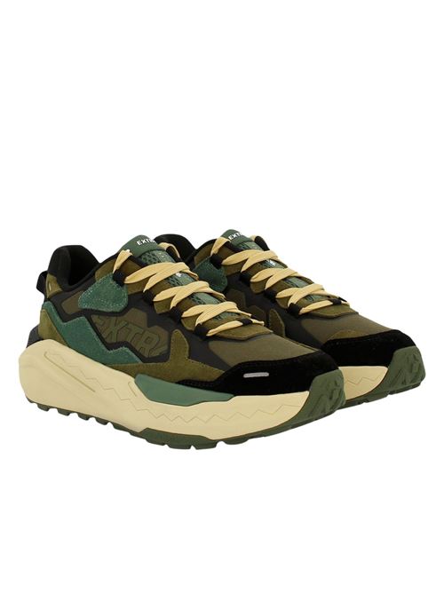 Sneakers in tessuto tecnico e suede